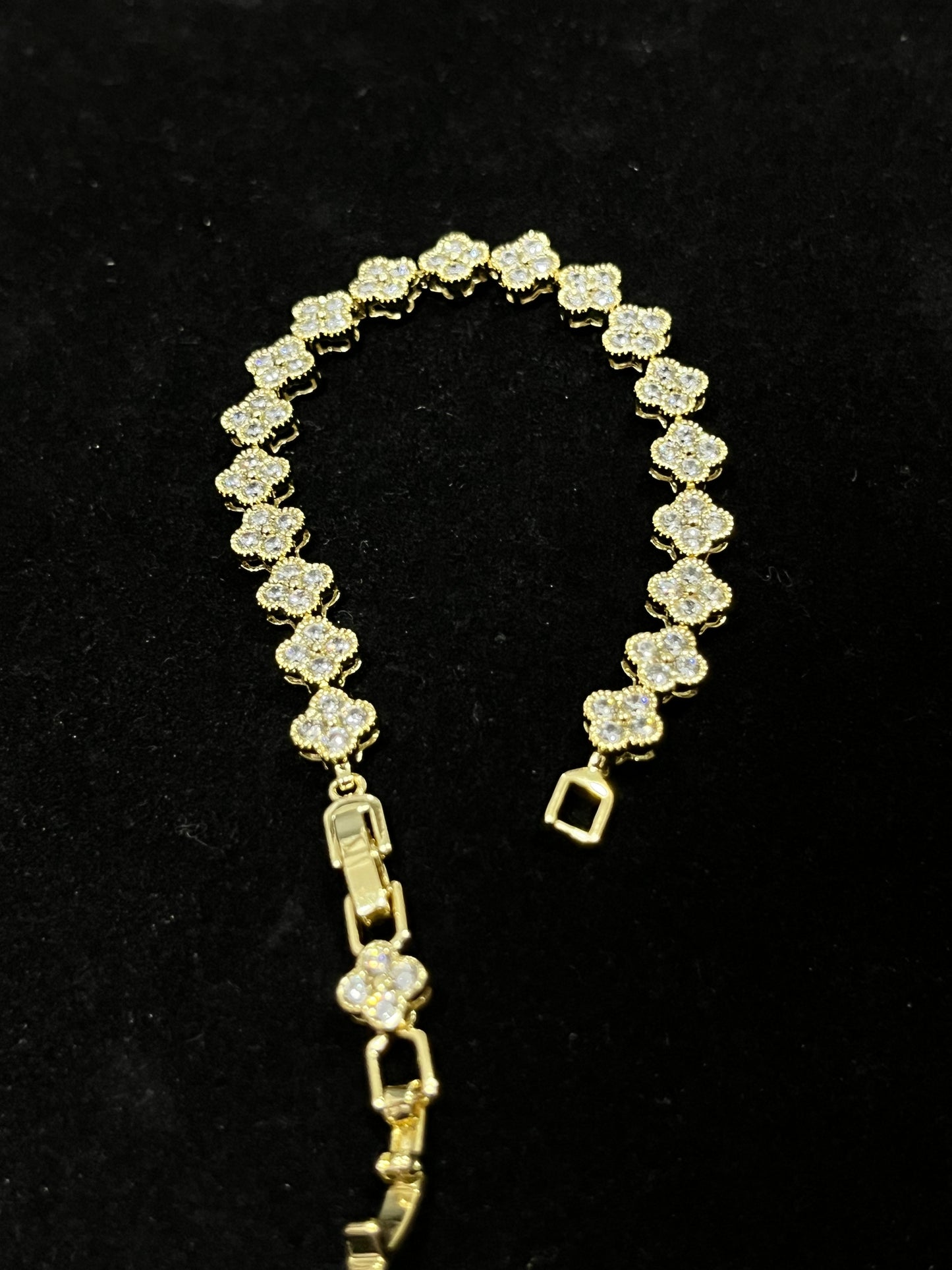 PULSERA MOISSANITA TREBOL